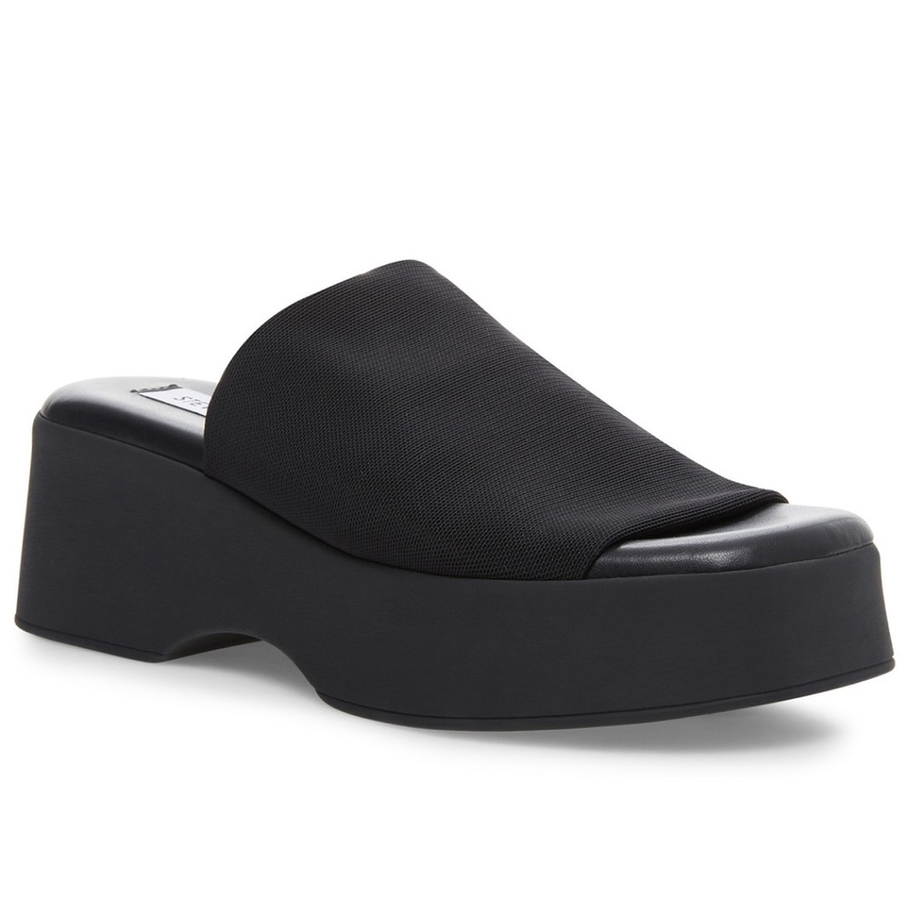 Steve Madden wedge sandal. Size 39. Great condition